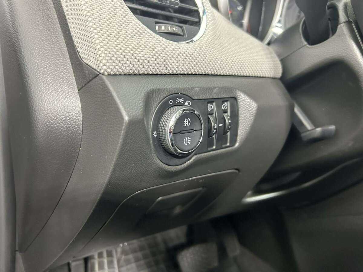 Купить Chevrolet Cruze, 2013, 118 892 км, фото №9