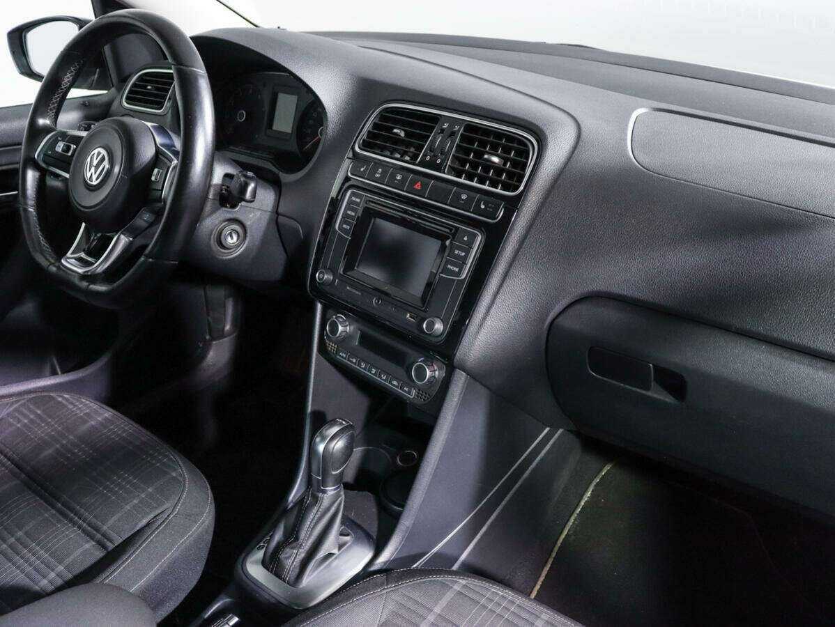 Купить Volkswagen Polo, 2017, 151 302 км, фото №9