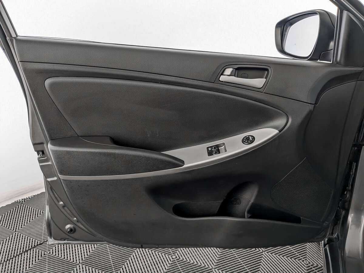 Купить Hyundai Solaris, 2014, 92 093 км, фото №15