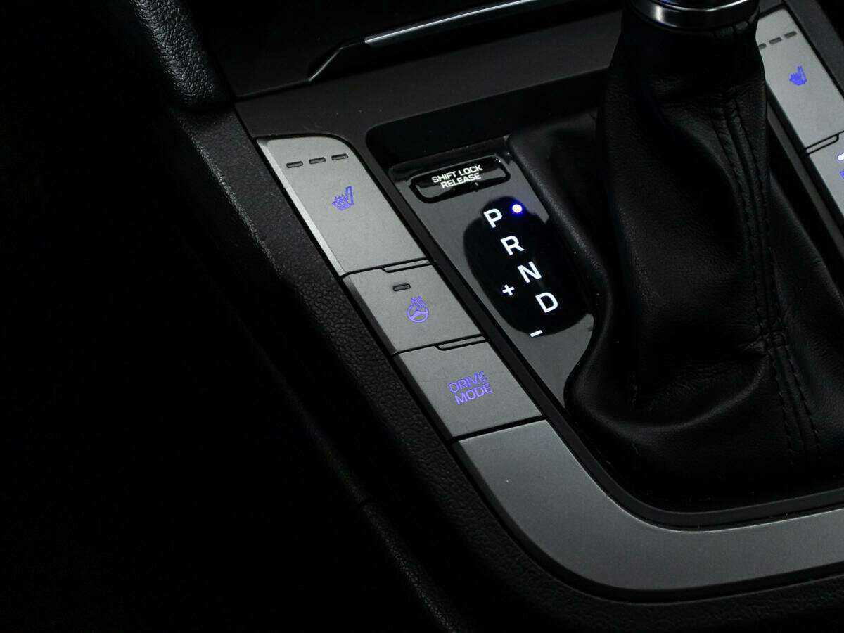 Купить Hyundai Elantra, 2017, 132 447 км, фото №17