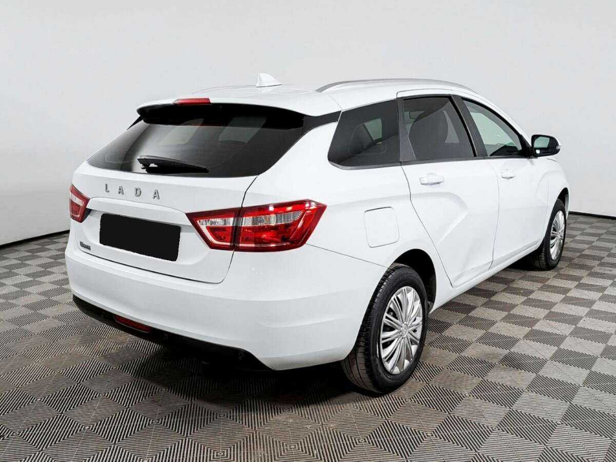 Купить Lada (ВАЗ) Vesta SW, 2018, 132 027 км, фото №5