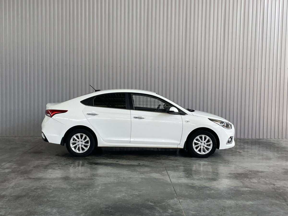 Купить Hyundai Solaris, 2018, 117 054 км, фото №4