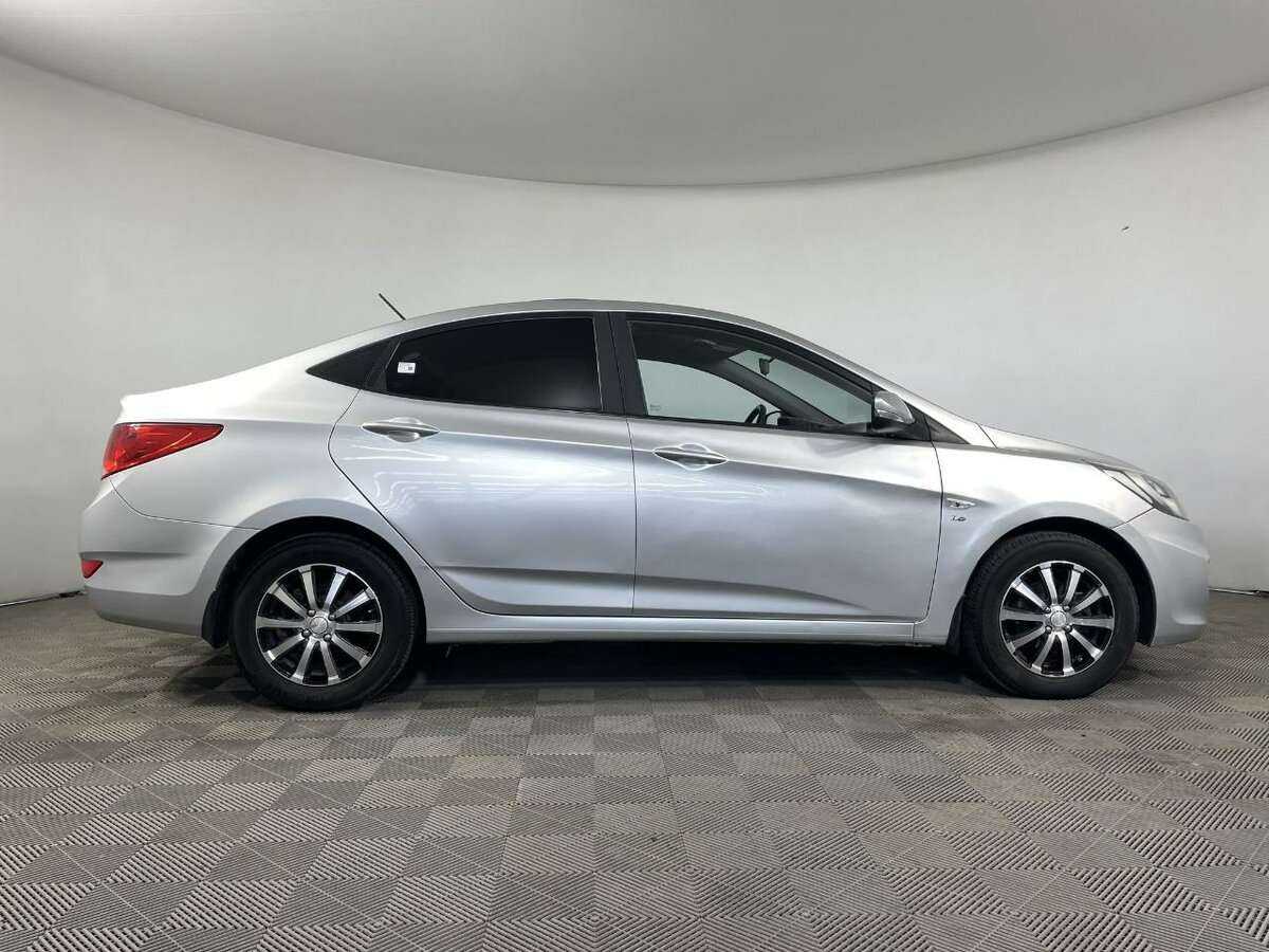 Купить Hyundai Solaris, 2014, 184 610 км, фото №4