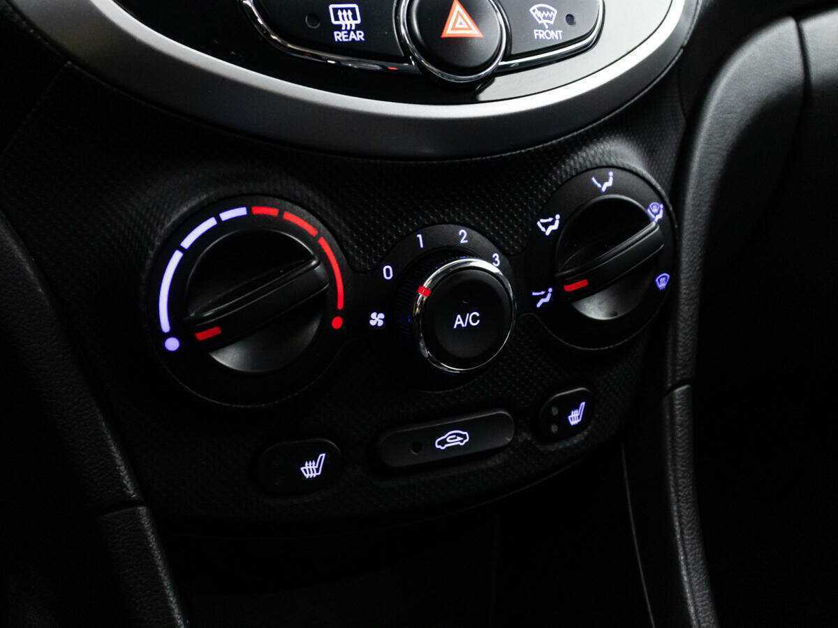 Купить Hyundai Solaris, 2012, 133 410 км, фото №13