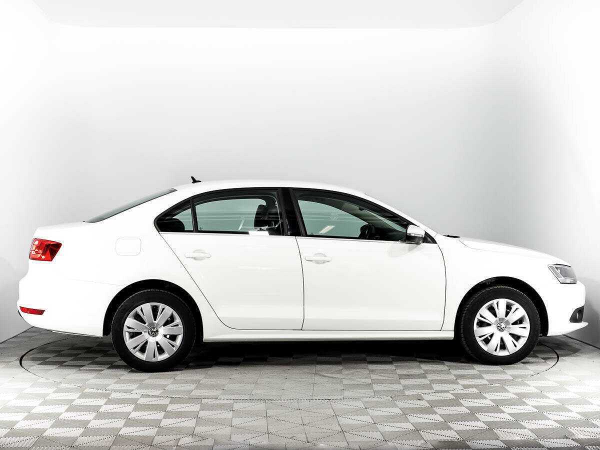 Купить Volkswagen Jetta, 2012, 64 244 км, фото №4