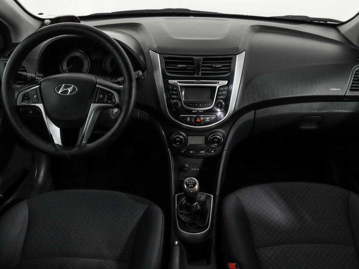 Купить Hyundai Solaris, 2013, 281 500 км, фото №12