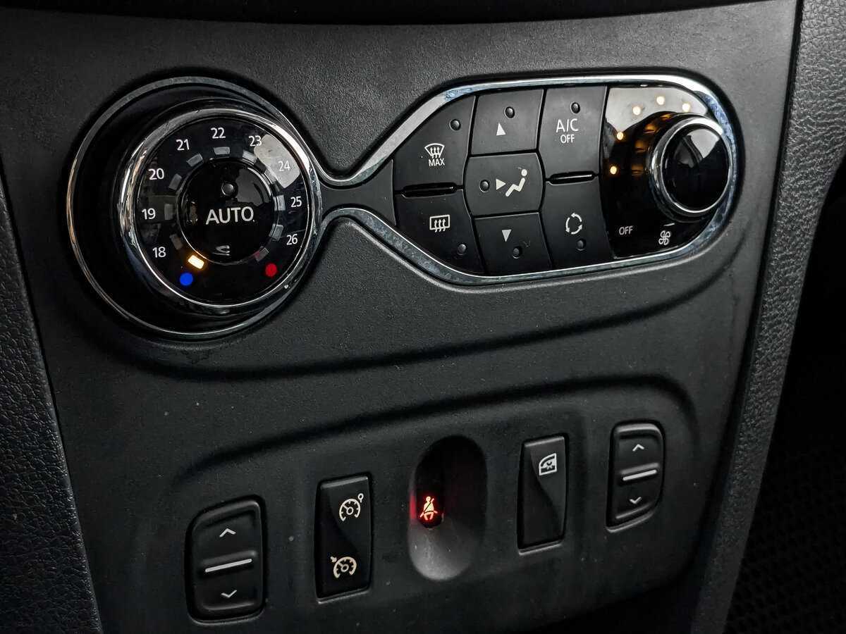 Купить Renault Logan, 2020, 153 822 км, фото №17