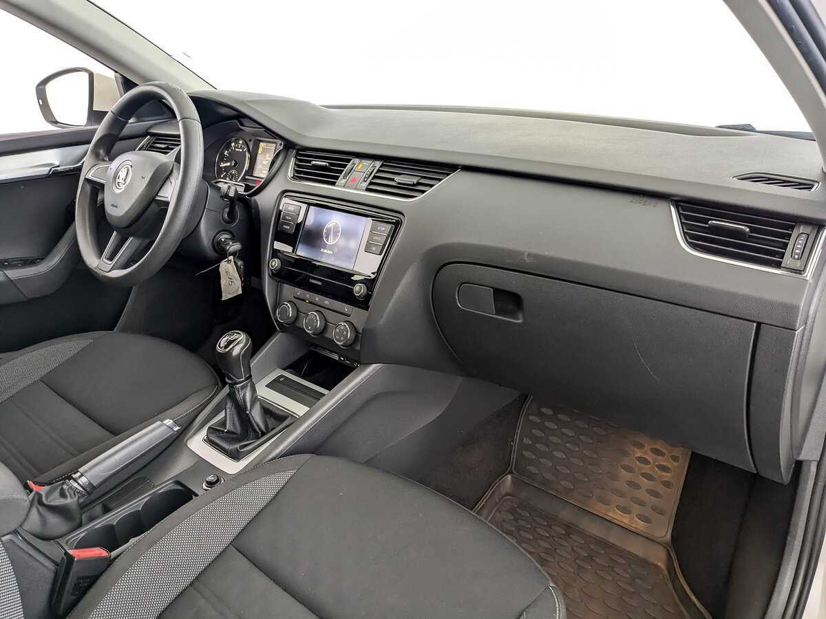 Купить Skoda Octavia, 2017, 140 527 км, фото №9