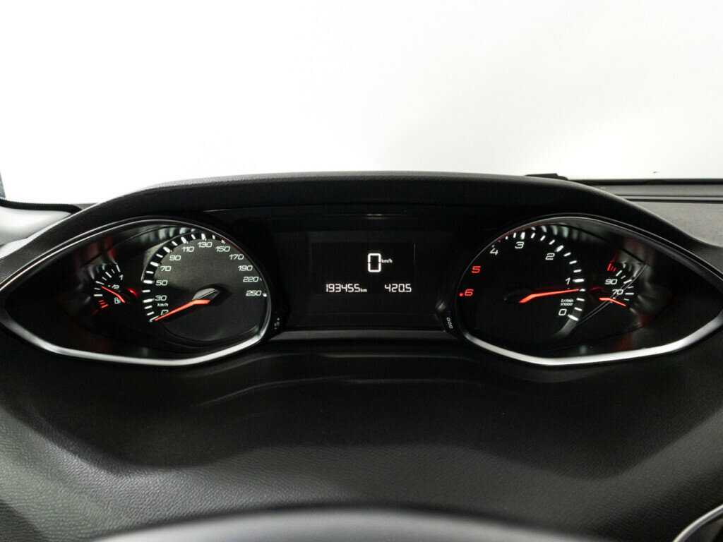 Купить Peugeot 308, 2018, 193 294 км, фото №12