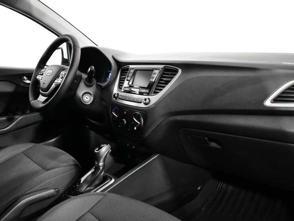 Купить Hyundai Solaris, 2017, 95 890 км, фото №9