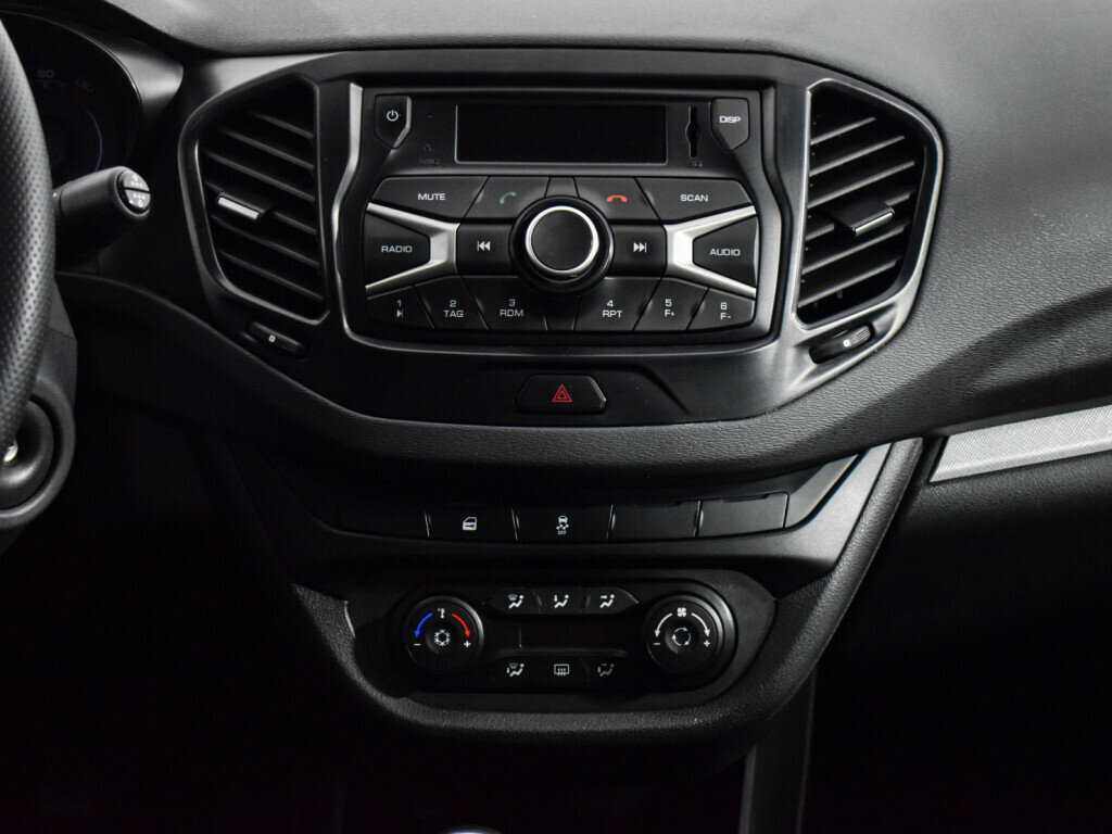 Купить Lada (ВАЗ) Vesta, 2017, 186 650 км, фото №15