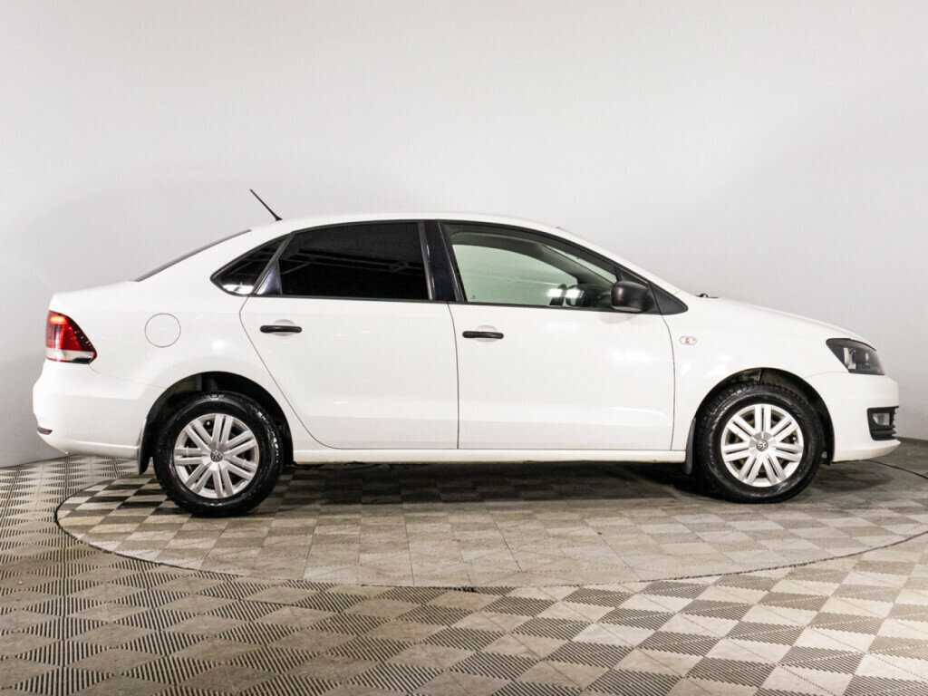 Купить Volkswagen Polo, 2016, 168 171 км, фото №4