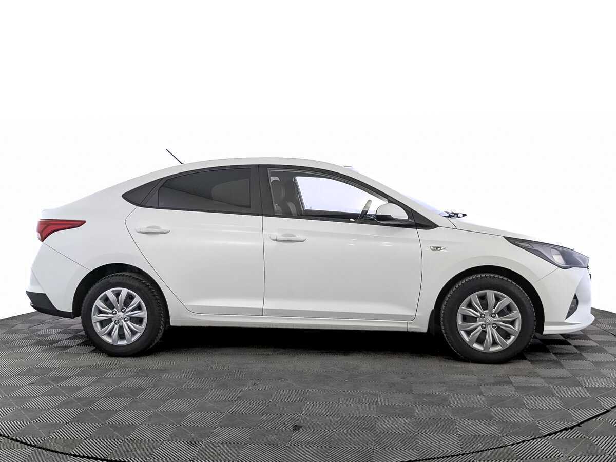Купить Hyundai Solaris, 2020, 75 421 км, фото №4