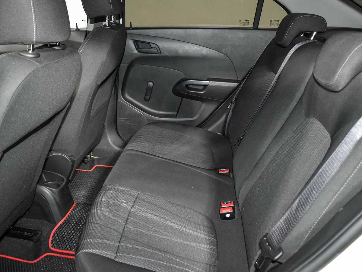 Купить Chevrolet Aveo, 2014, 67 846 км, фото №9