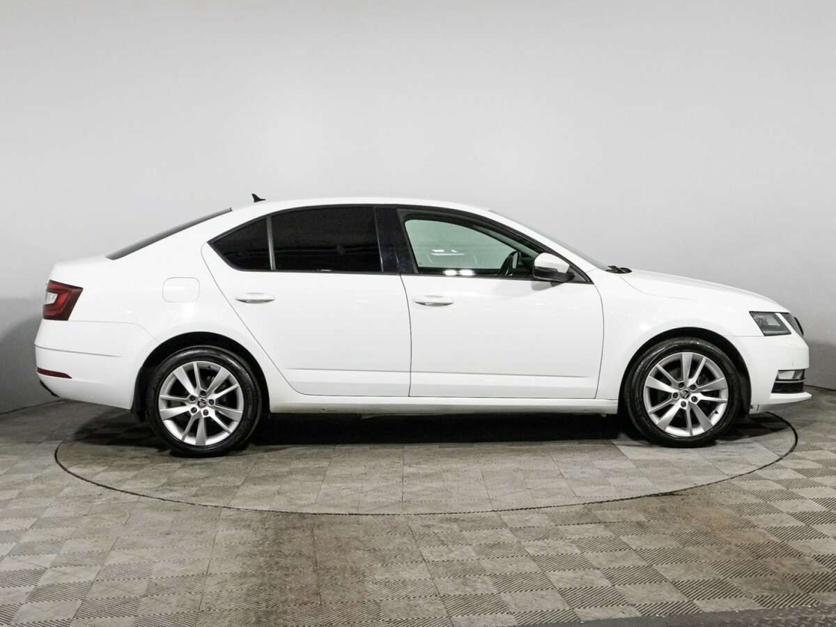 Купить Skoda Octavia, 2017, 187 937 км, фото №4