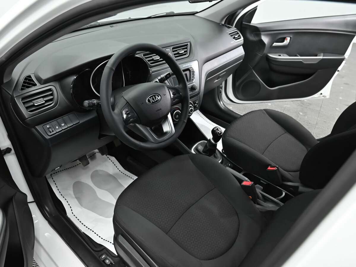 Купить Kia Rio, 2013, 111 000 км, фото №8