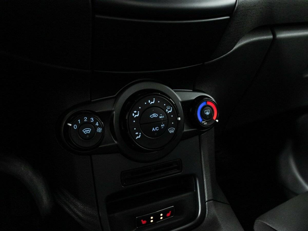 Купить Ford Fiesta Mk6 Рестайлинг, 2016, 75 842 км, фото №14